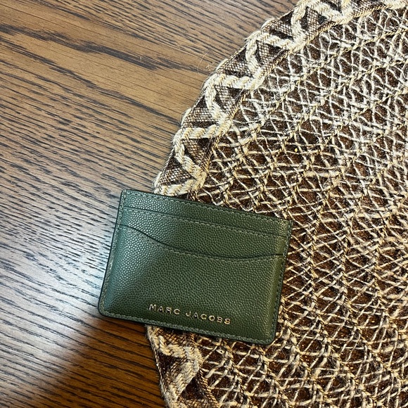 Marc Jacobs Olive Card Holder - Picture 1 of 3
